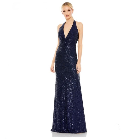 NWT IEENA FOR MAC DUGGAL Sequined Halter Strap Plunge Neck Gown Size 6